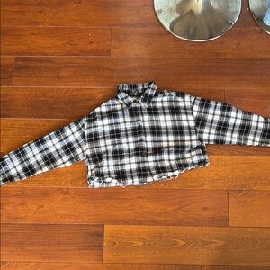 Plaid cropped shirt- Black and White